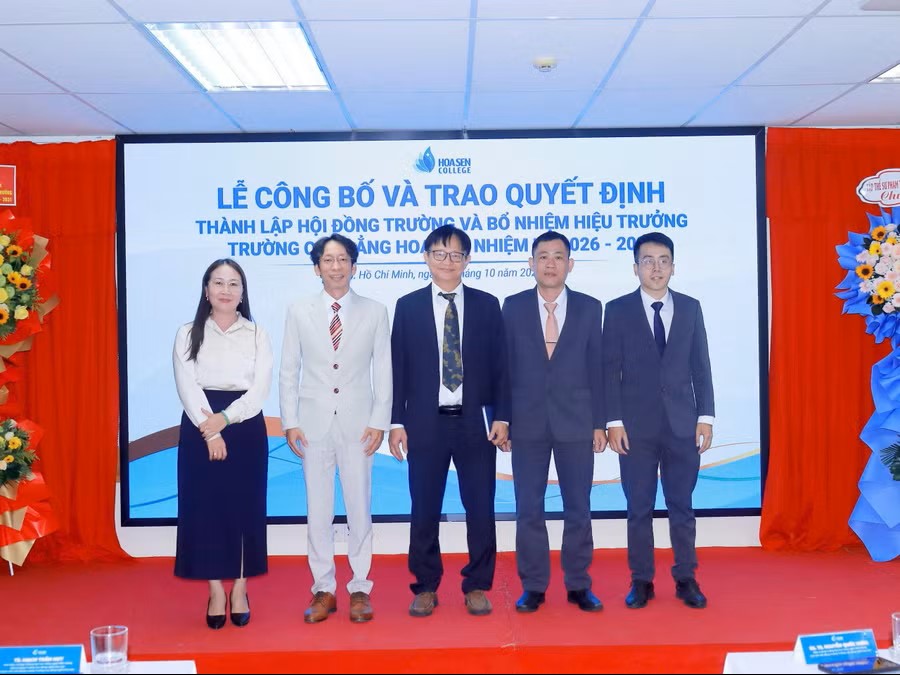 TRƯỜNG CAO ĐẲNG HOA SEN THÀNH LẬP HỘI ĐỒNG TRƯỜNG, BỔ NHIỆM TS MẠCH TRẦN HUY LÀM HIỆU TRƯỞNG
