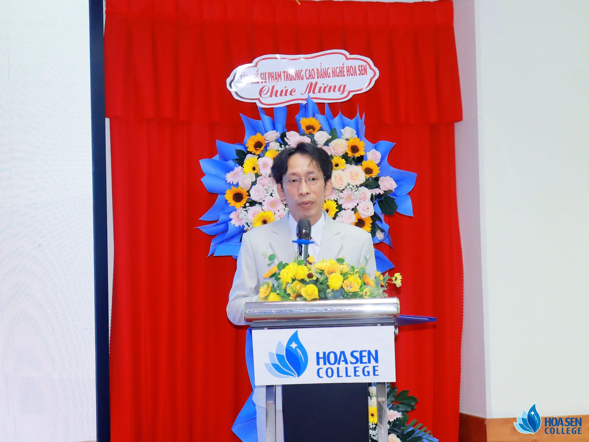 TRƯỜNG CAO ĐẲNG HOA SEN THÀNH LẬP HỘI ĐỒNG TRƯỜNG, BỔ NHIỆM TS MẠCH TRẦN HUY LÀM HIỆU TRƯỞNG