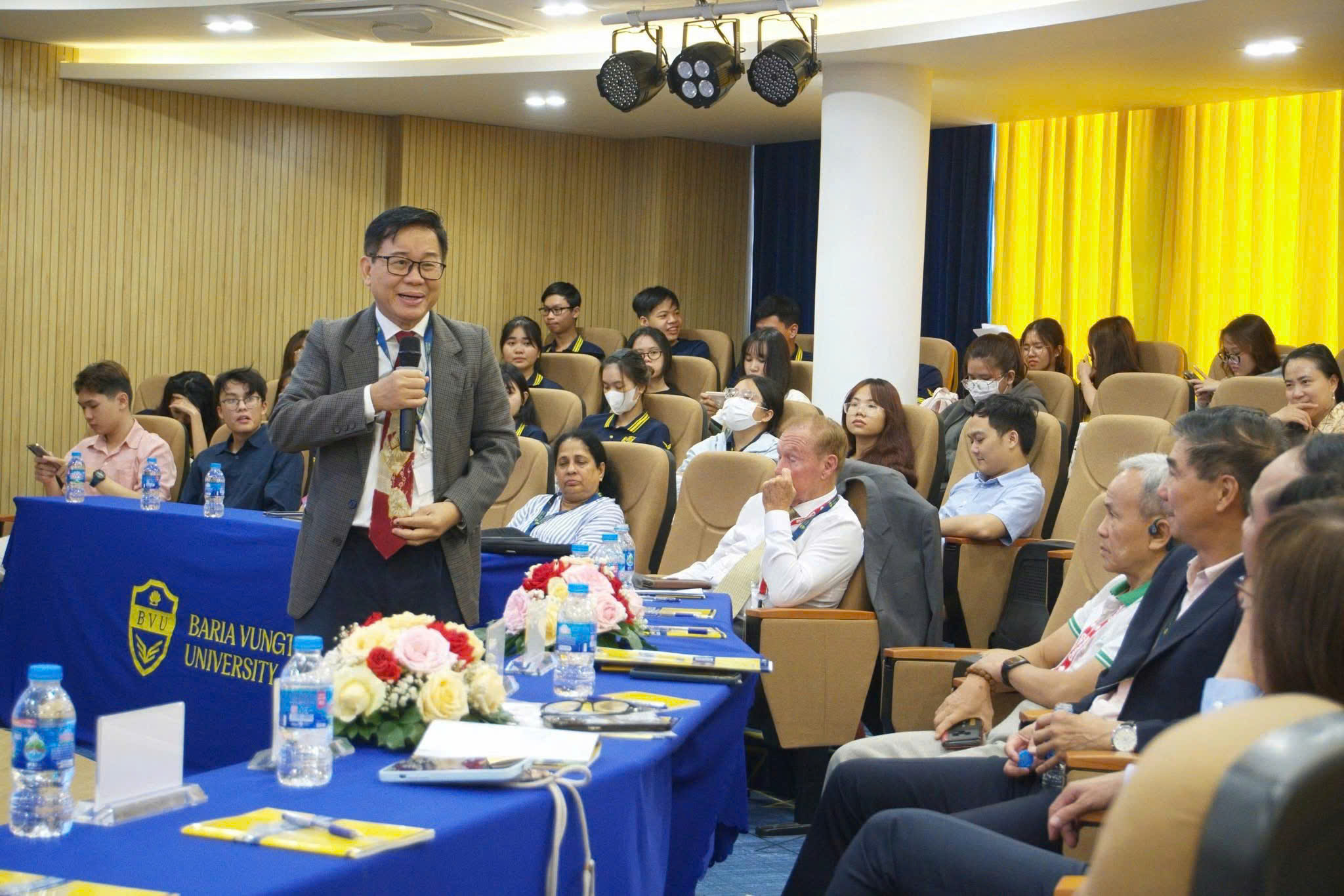 Đưa AI vào đại học: Cần thay đổi tư duy đào tạo và cách đánh giá