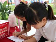 Parents and students at iSchool raised fund for Ha Tinh people, November 2016.