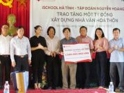 The delegation with the Board of leaders of Ha Tinh Province and Huong Long commune