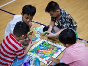 Các bạn nhỏ cùng nhau khám phá “thế giới tài chính” thông qua trò chơi tương tác thú vị