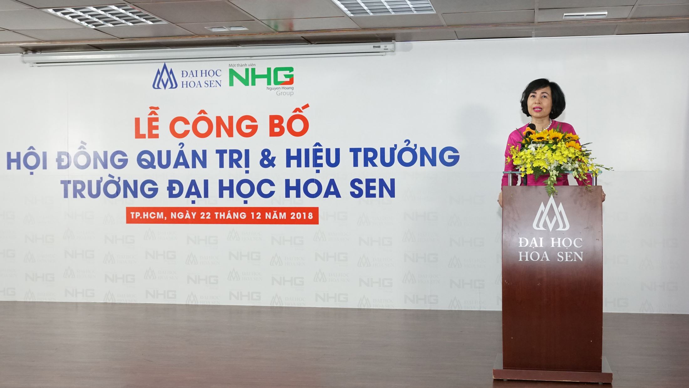 Professor, Dr. Mai Hong Quy, the new president of HSU speaking at the ceremony