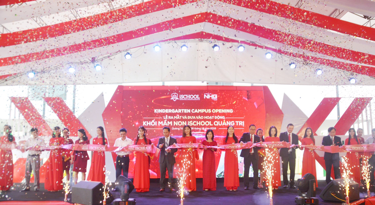 Ribbon cutting ceremony of the inauguration of kindergarten campus, iSchool Quang Tri