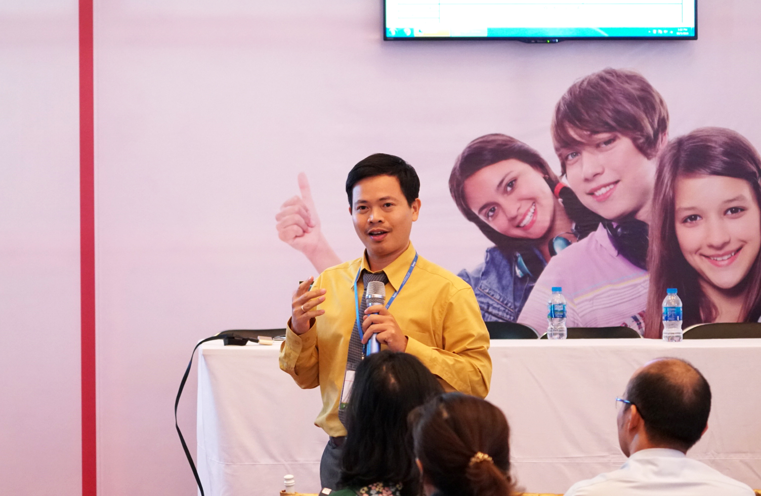 “From the trends that took place until early 2019, I proposed some solutions for investing in technology and teaching foreign languages in Vietnam. Promoting information technology in teaching is extremely important in HSU” – shared by Mr. Vu 