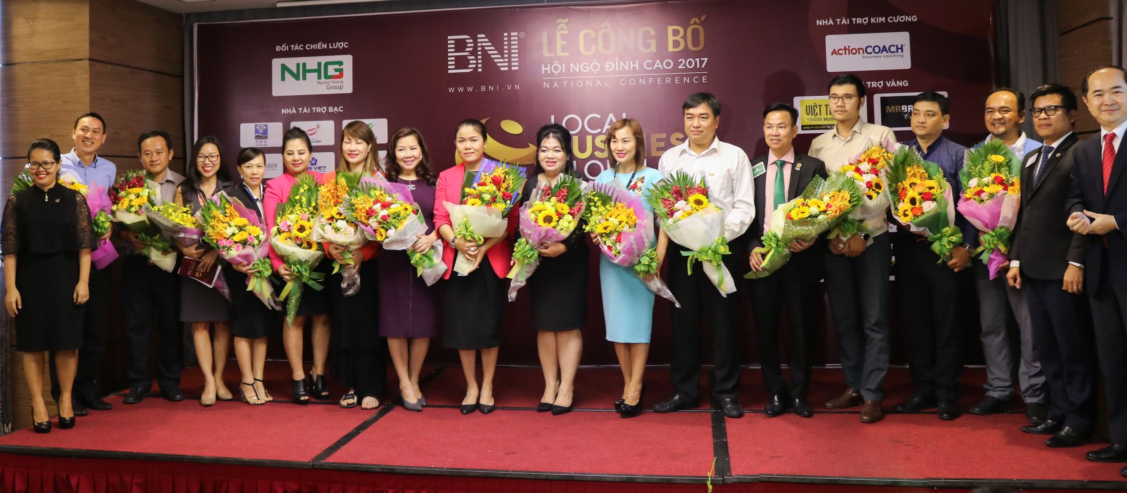 Mr. Ho Quang Minh, Chairman of BNI Vietnam (left), Ms. Hoang Nguyen Thu Thao, CEO of  NHG and Mr. Nguyen Kien Tri, Vice President of BNI Vietnam at the even.