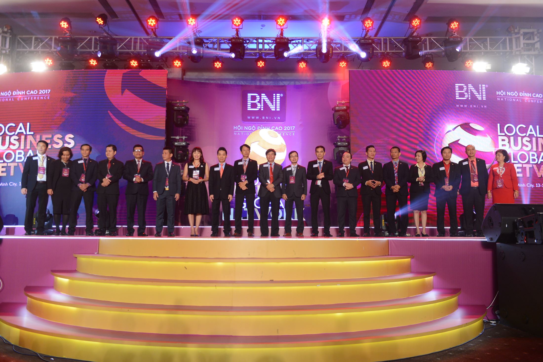 BNI Vietnam National Conference 2017 with the topic  "Local Business, Global Network" has attracted 1,200 Entrepreneurs in BNI network and more than 3.000 visitors