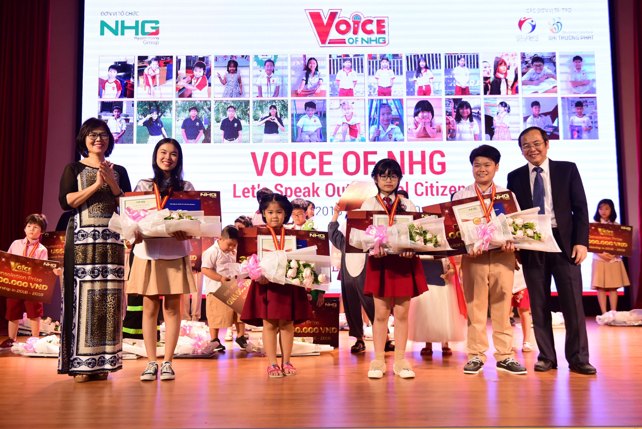 Ms. Dang Thi Thuy Linh – Deputy of Testing and Education Quality Assurance, HCMC Department of Education and Training and Dr. Do Manh Cuong – Permanent Member of Education Council, Academic Director, NHG to award Golden Medals to the “champions” of Voice of Nguyen Hoang 2017 - 2018: Vu Song Thu from SGA Bui Thi Xuan, Ton Nu Cam Ngoc from SNA, Diep Minh Nhi from iSchool Long Xuyen