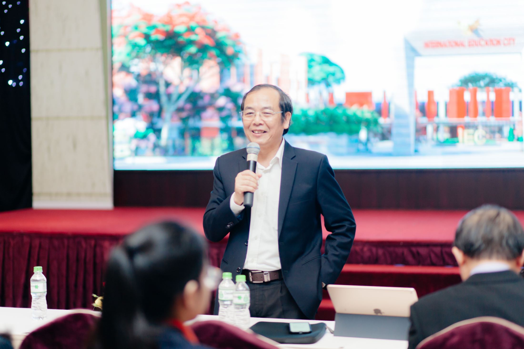 “Boarding learning in IEC Quang Ngai helps students to develop fully in mind – intelligence – ability and nourishes their personalities in a multi-cultural environment, so they can grow up to become true global citizens” – Dr. Do Manh Cuong emphasized