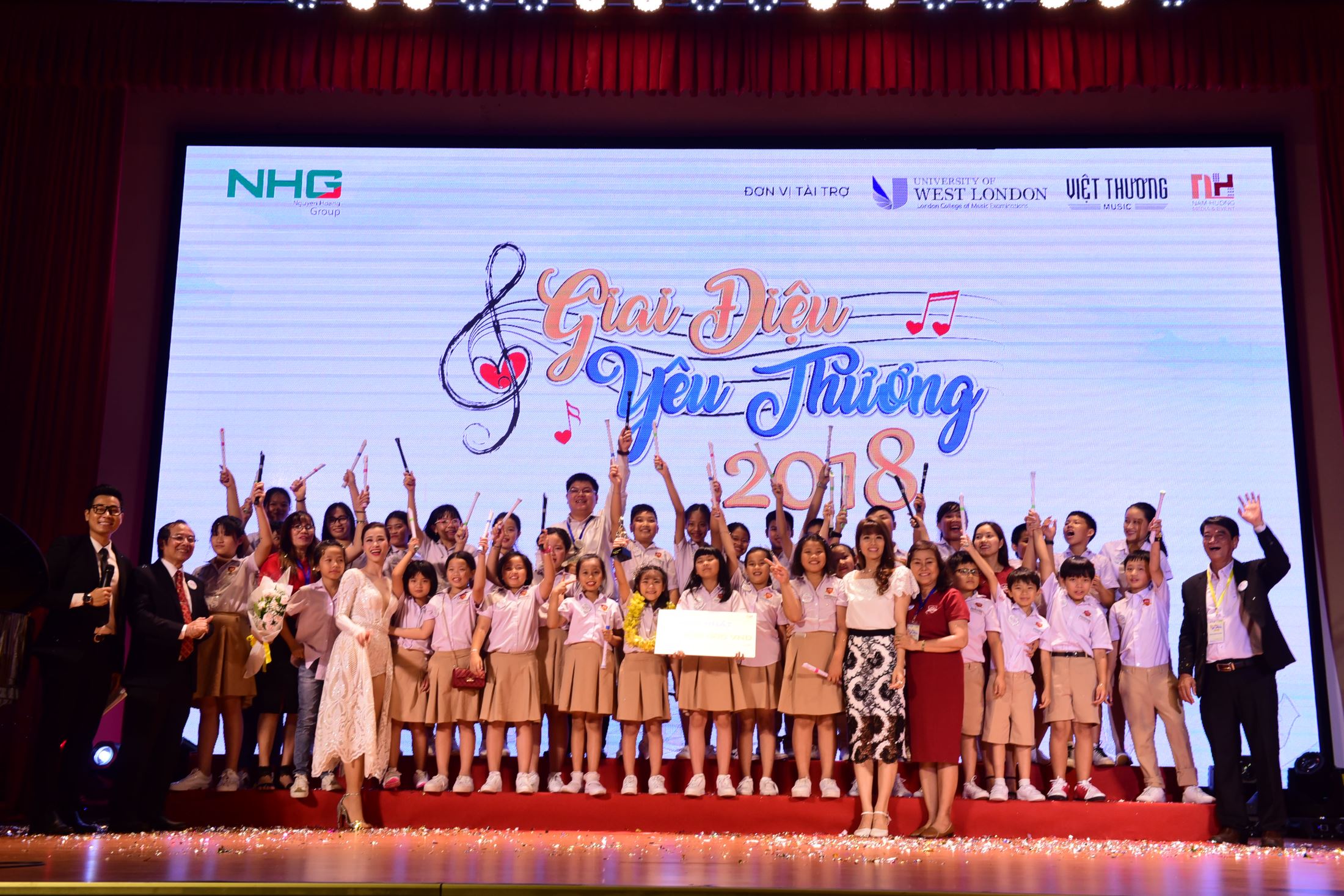 rand Prize of “Love Melody 2018” went to the student choir of iSchool Ninh Thuan with “We Are One”