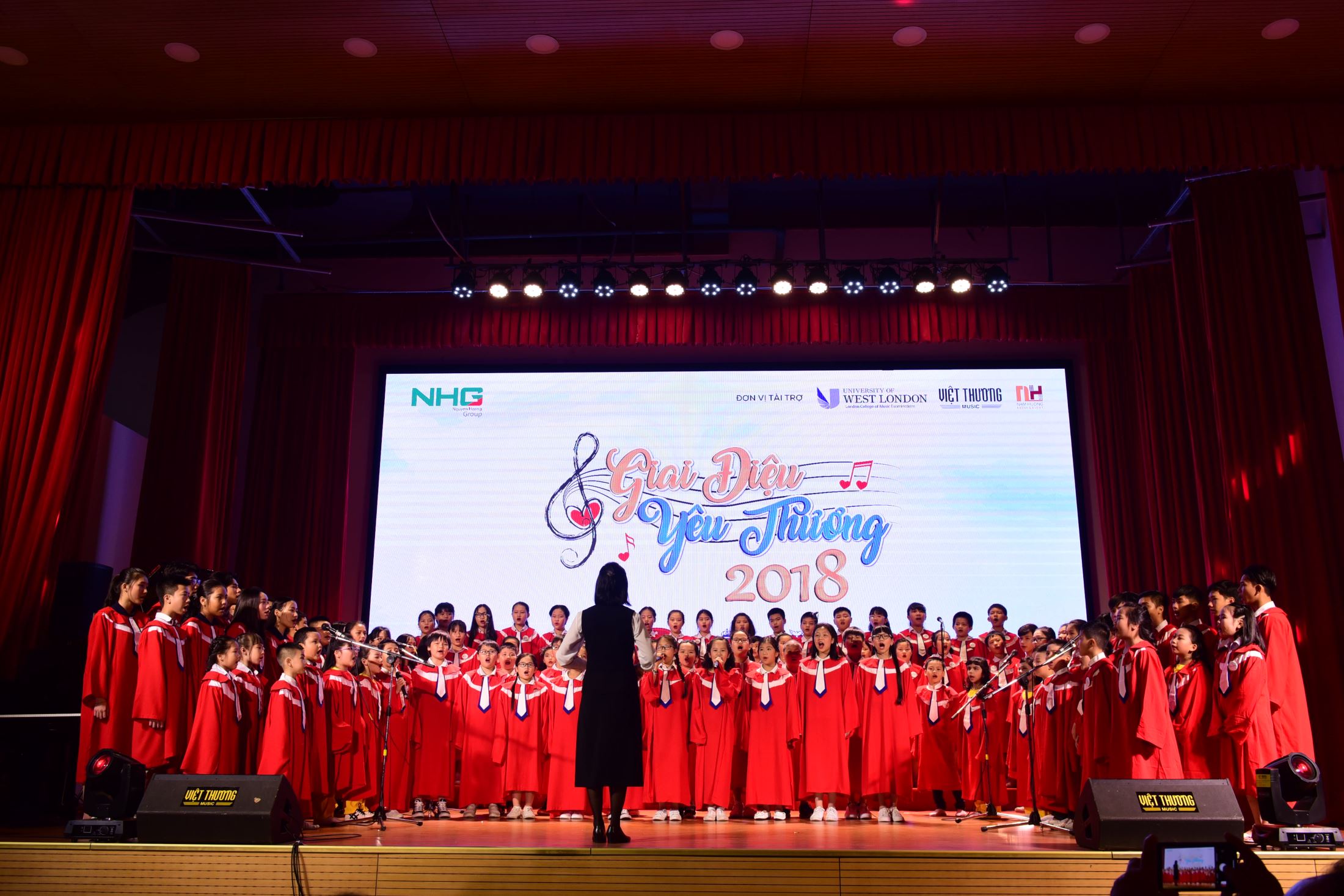 NHG's chorus performed at the beginning of "Love Melody" 2018 gala