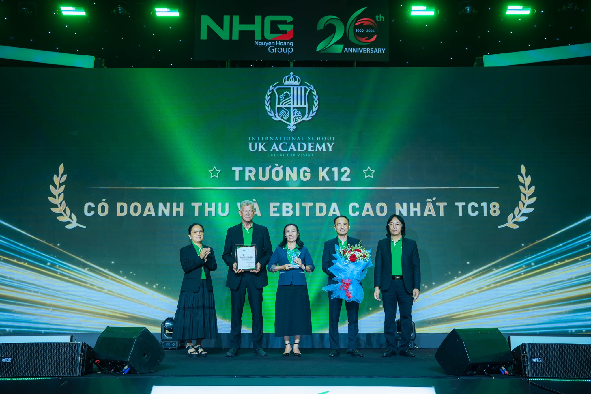vinh-danh-tap-the-xuat-sac-UKA-Ba-Ria