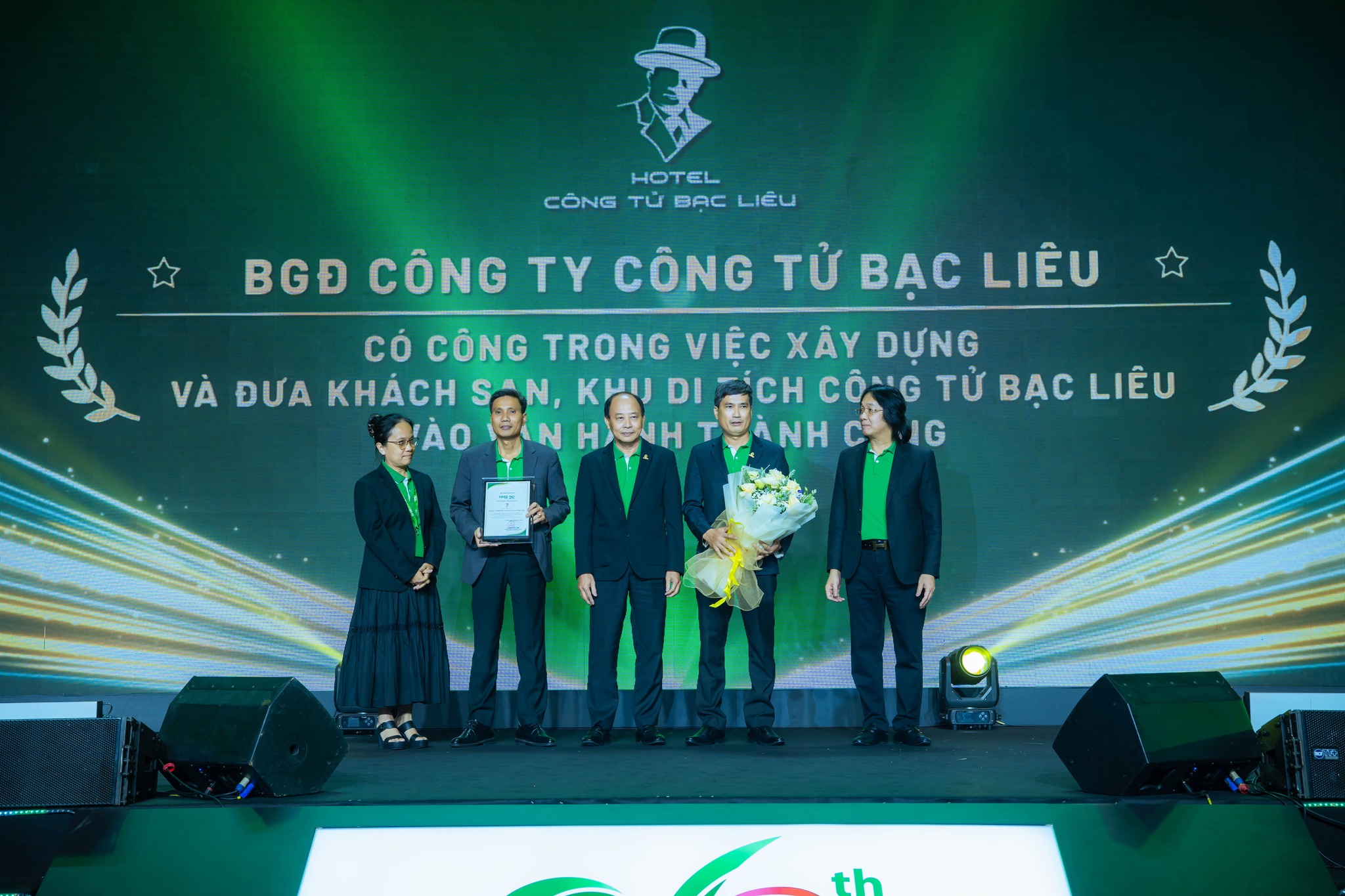 vinh-danh-tap-the-xuat-sac-Cong-Tu-Bac-Lieu