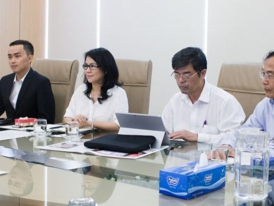 Mr. Ziping Feng, Marketing Director of Thompson River University, Canada had an exchange with NHG management at NHG office on October 10th, 2016