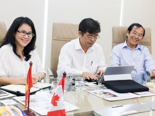 Mr. Ziping Feng, Marketing Director of Thompson River University, Canada had an exchange with NHG management at NHG office on October 10th, 2016