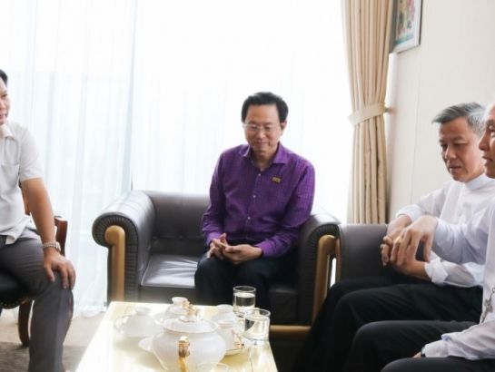 Bishop Joshep Dinh Duc Dao visited UK Academy on August, 30th, 2016 and had a conversation with the management and students