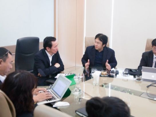 Embassador Pham Sanh Chau had a discussion with NHG leaderships about the UNESCO education organization and other education operations worldwide on September 17, 2016