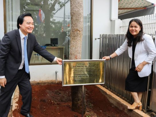 Prof. Phung Xuan Nha – Minister of Education and Training visited BVU & UKA on March, 14th, 2017.