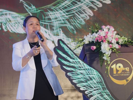 Bà Hoàng Nguyễn Thu Thảo, Tổng giám đốc Tập đoàn báo cáo Tổng kết các hoạt động trong năm tài chính XI.