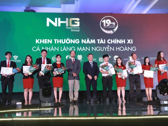 Awarding “Romance” prize for individuals having many contributions in financial year XI.