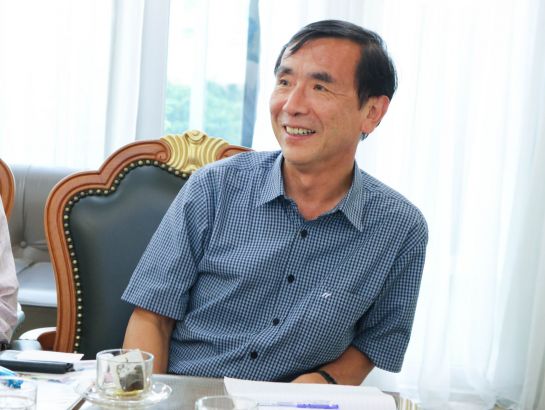 Prof. Mori impressed with the large and closed education system from kindergarten to doctoral degree of NHG.