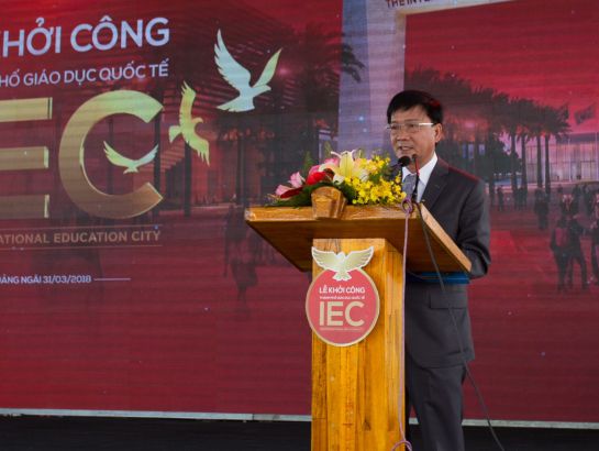 Ông Trần Ngọc Căng - Phó Bí thư Tỉnh ủy, Chủ tịch UBND tỉnh Quảng Ngãi  đánh giá IEC góp phần tạo lực phát triển cho tỉnh nhà bằng việc tạo ra những cơ hội được học tập trong môi trường giáo dục chuẩn quốc tế cho học sinh Quảng Ngãi và các tỉnh lân cận.