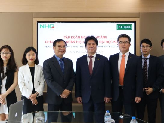 TS. Đinh Quang Nương, Phó Tổng Giám đốc NHG tại cuộc họp với Đoàn hiệu trưởng KU, ngày 26-9-2017