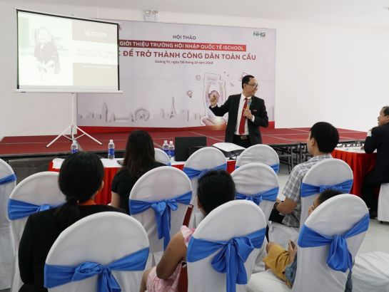 The workshop “Learn to become global citizen”, which attracted many parents, was held right after the ceremony.