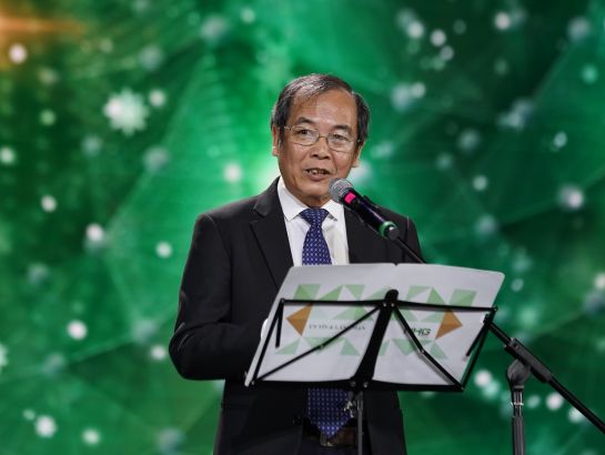 Dr. Do Manh Cuong - Deputy CEO of NHG speaking at the event.