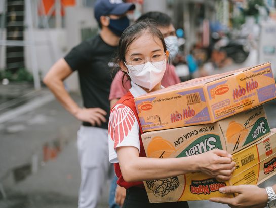 Students in the NHG system join relief work
