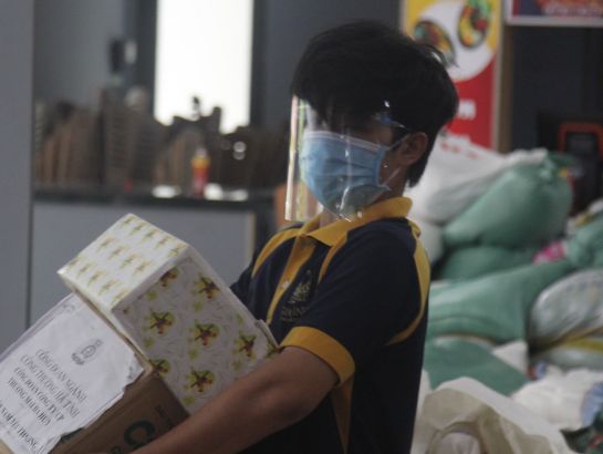 Gia Dinh University student Dang Quoc Anh joins the community program