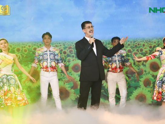Mr. Gregory R. vanGoidtsnoven - Vice Principal of SNA Marianapolis performed at the Teacher Award 2021 program.