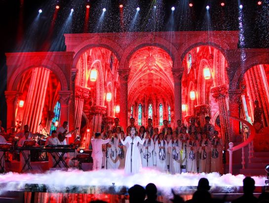 Ngoc Chau and Mai Tam choir performed "I dreamed a dream" song