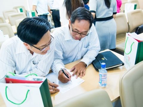 Đội ngũ giảng viên của NHG tham gia Hội thảo “Kỹ năng tích hợp trong lớp học ESL”, giảng dạy bởi Ông Allen Davenport đến từ NXB Đại học Cambridge, ngày 26/3/2016.