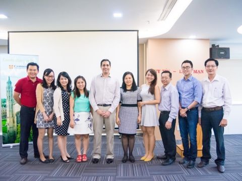 Đội ngũ giảng viên của NHG tham gia Hội thảo “Kỹ năng tích hợp trong lớp học ESL”, giảng dạy bởi Ông Allen Davenport đến từ NXB Đại học Cambridge, ngày 26/3/2016.