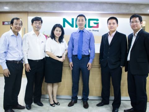 Mr. Ziping Feng, Marketing Director of Thompson River University, Canada had an exchange with NHG management at NHG office on October 10th, 2016