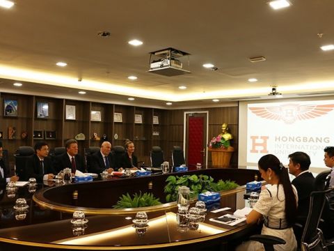 Associate Professor, Dr. Thai Ba Can - President of International University Hong Bang and representatives of the International Cooperation Department met and worked with senior representatives of the University of Bedfordshire - UK