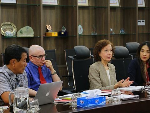 Lãnh đạo của Trường Đại học Felician – Hoa Kỳ trong buổi lễ ký kết.