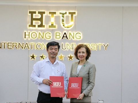 Lãnh đạo của Trường Đại học Quốốc tế Hồng Bàng và lãnh đạo của Trường Đại học Felician – Hoa Kỳ trong buổi lễ ký kết.