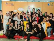 Các bạn sinh viên HSU tổ chức chương trình tại Bệnh viện Nhi đồng 1.