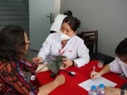 Mỗi người đến thăm khám còn được tặng thêm nhiều phần quá giá trị.