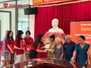 Giáo viên và học sinh tri ân công ơn các thương binh, bệnh binh, thân nhân liệt sĩ